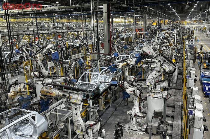Pabrik VinFast di Vietnam ini memiliki tingkat otomatisasi sangat tinggi dengan bantuan robot