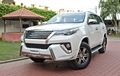 Silau Bos! Toyota Fortuner Banyak Aksen Krom Nih!