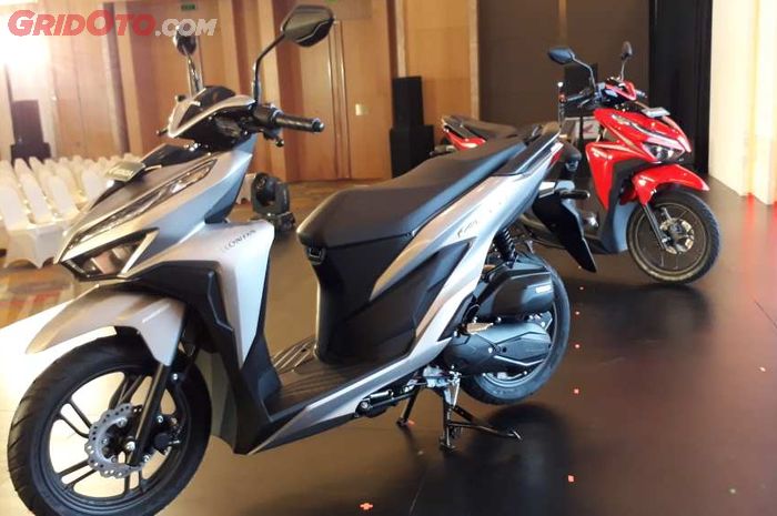 All New Honda Vario 150 (depan) dan All New Vario 125 (belakang)