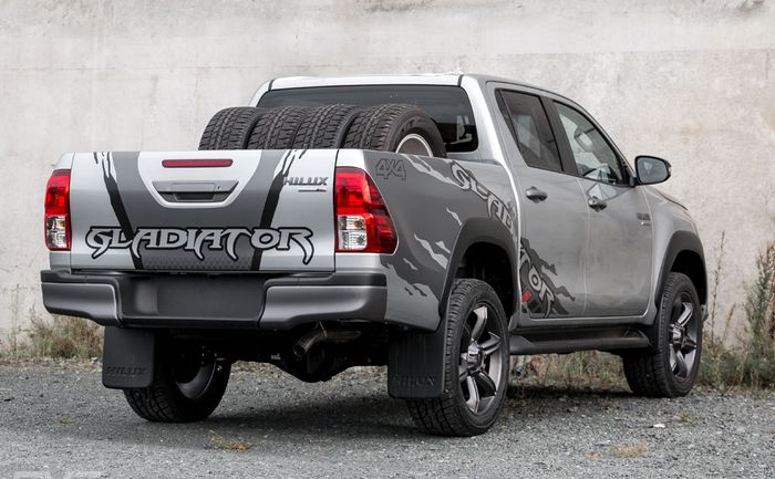 Tampilan belakang Toyota Hilux Gladiator hasil garapan RVE