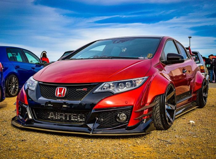 Modifikasi Honda Civic Type R tampil gambot adopsi gaya Rocket Bunny