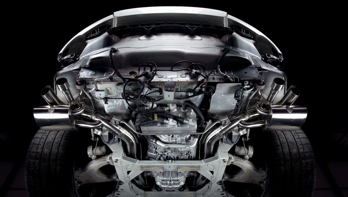 Sistem knalpot Ferrari 812 Superfast garapan Wheelsandmore