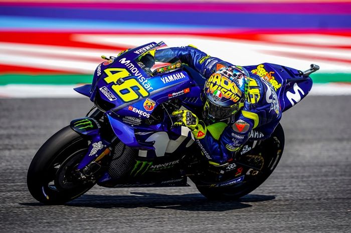 Usai kualifikasi MotoGP San Marino, Valentino Rossi mencari tahu bagaimana motor Yamaha M1 andalanny