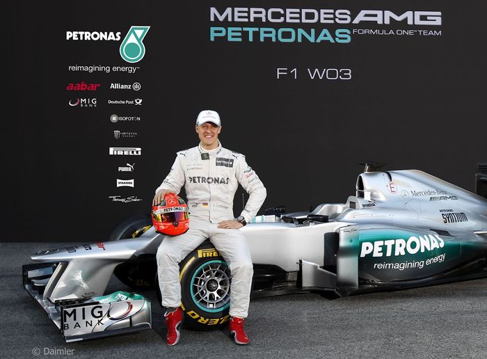 Michael Schumacher saat peluncuran mobil F1 Mercedes untuk musim 2012