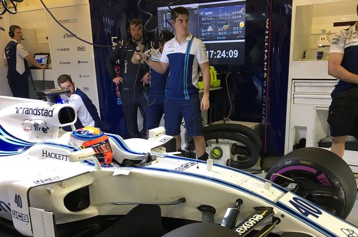 Mantan pembalap F1 Robert Kubica ketika mengikuti tes bersama tim Williams setelah akhir musim 2017 di Abu Dhabi