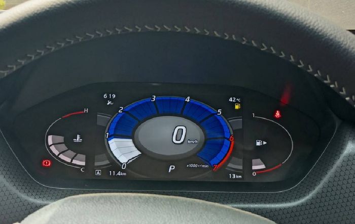 Ilustrasi panel instrumen Nissan Magnite Premium 1.0 CVT.