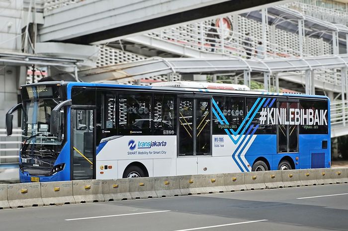PT Transportasi Jakarta melayani 24 jam di malam pergantian tahun 2018