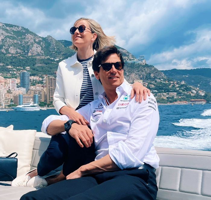 Susie dan suaminya, Toto Wolff yang juga bos tim Mercedes di Monako 2022