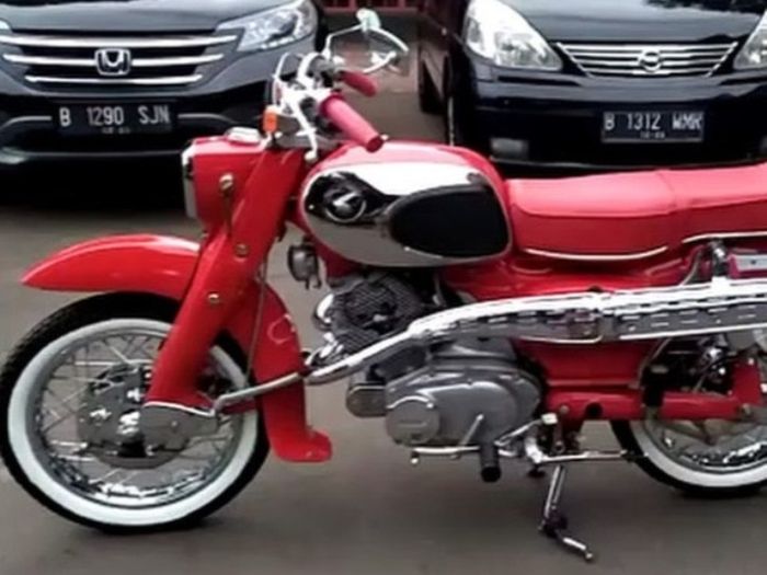 Penampakan Honda Aneh