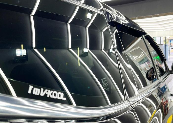 Ilustrasi kaca film V-KOOL