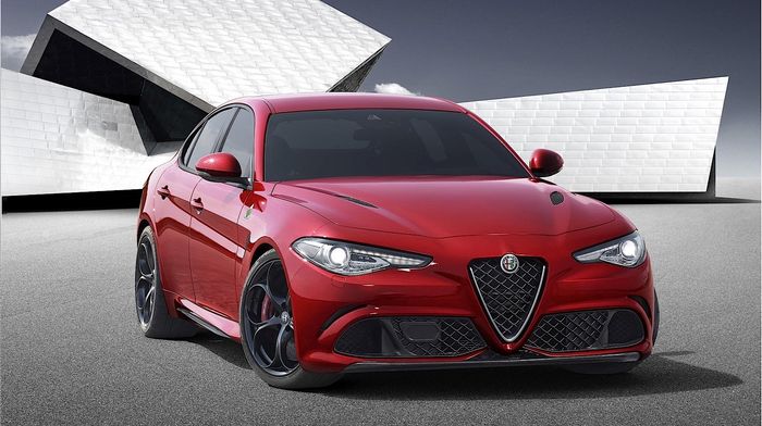 Mobil sedan Alfa Romeo Guilia