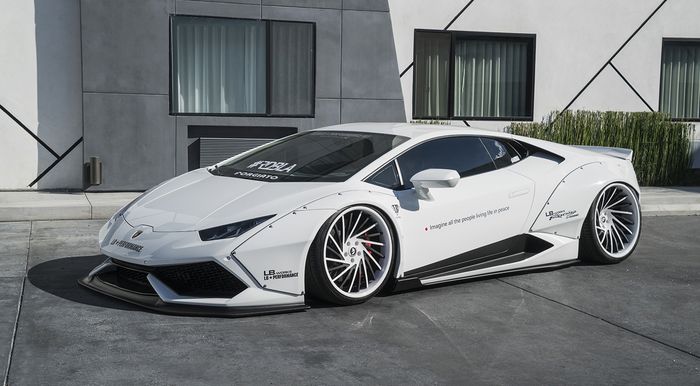 Lamborghini Huracan garapan Liberty Walk