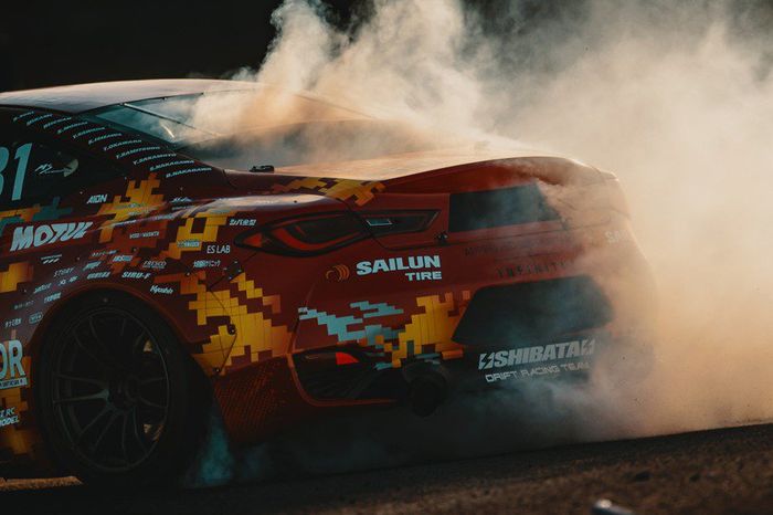 Modifikasi Infiniti Q60 jadi mobil drift besutan Tatsuhiro Shibata