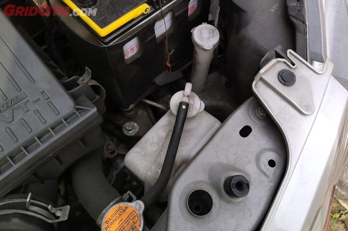 Pastikan air radiator dan wiper dicek sebelum melakukan perjalanan.