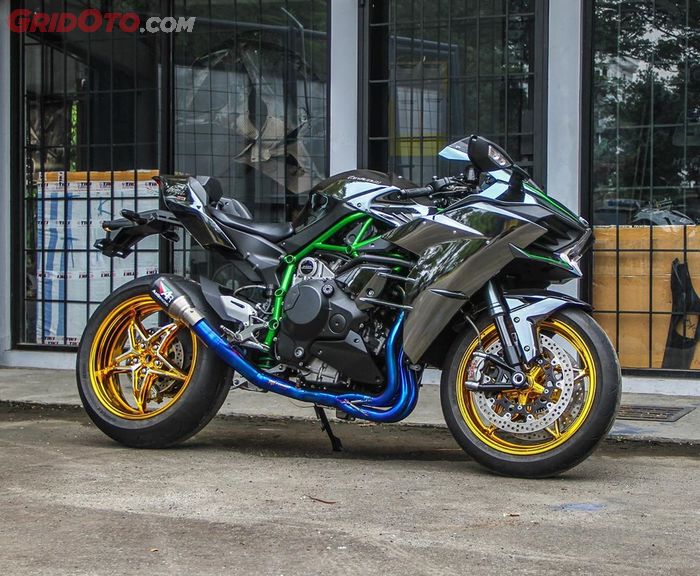 Kawasaki Ninja H2 kena modifikasi simpel, jadi mainan mahal si sultan!