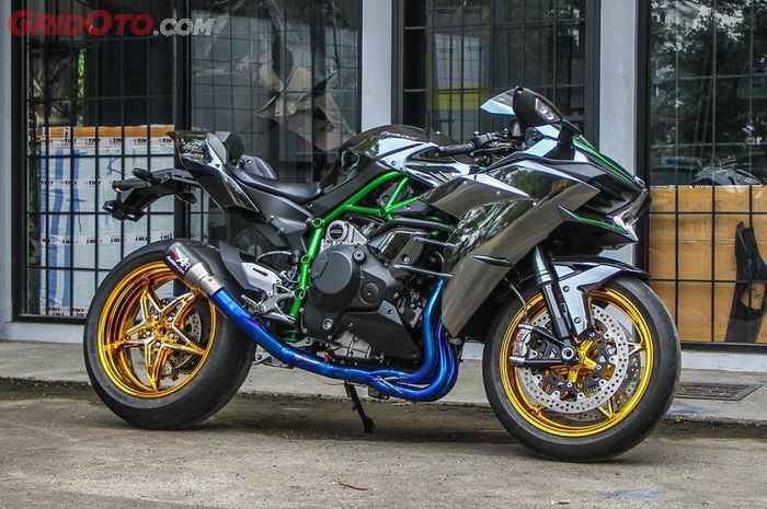 Kawasaki Ninja H2 kena modifikasi simpel, jadi mainan mahal si sultan!