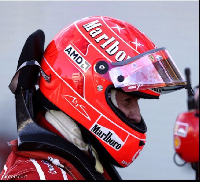 Ini bedanya helm F1 dan MotoGP