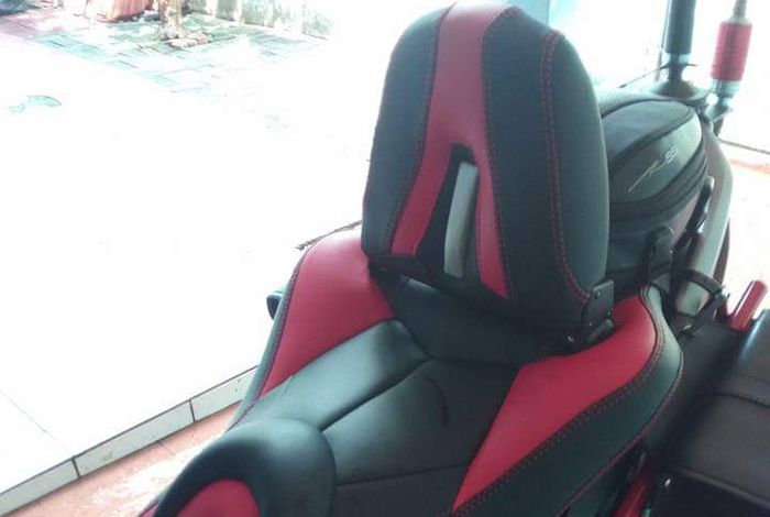 Jok penumpang Honda Vario 125 custom lebar dengan sandaran