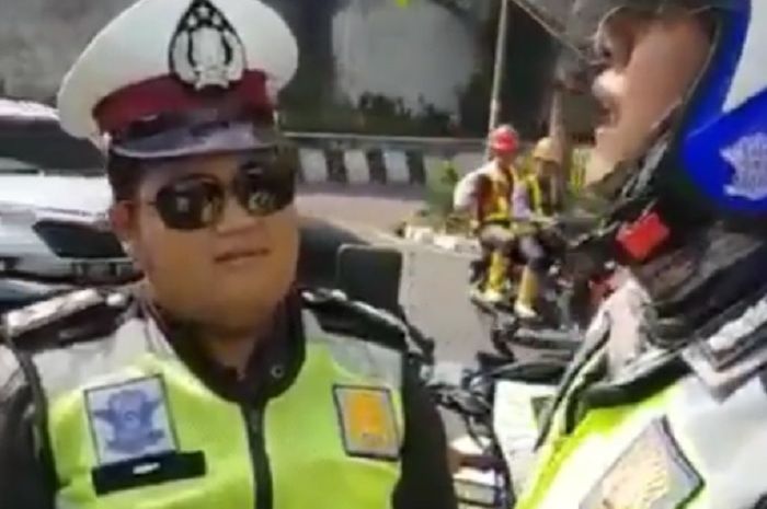 Polisi gadungan tertangkap tangan