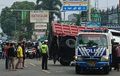 Ngeri Truk Colt Diesel Timpa Daihatsu Ayla di Bogor , Begini Kronologisnya