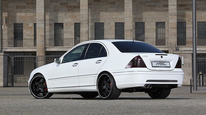 Mercedes-Benz C-Class W203 garapan dari MEC Design