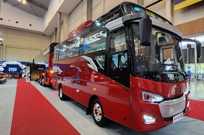 Wintrone diketahui punya basis produksi di Surabaya, Jatim. Komponen bus listrik Wintrone sebagian telah diproduksi lokal, dan sisanya masih impor dari Taiwan