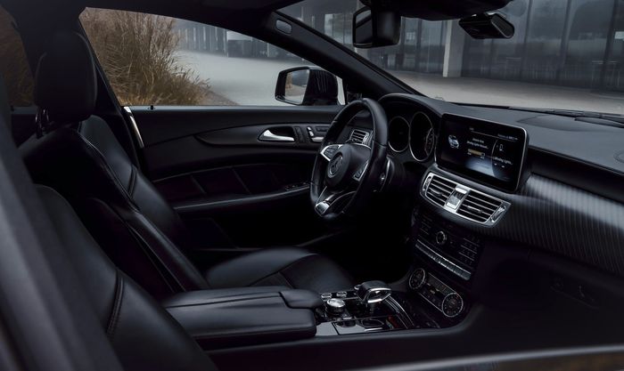 Kemasan kabin modifikasi Mercedes-Benz CLS63 AMG garapan Pogea Racing