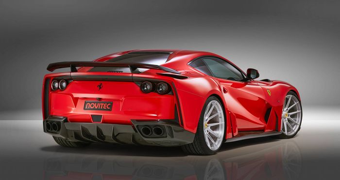 Modifikasi Ferrari 812 Superfast garapan Novitec