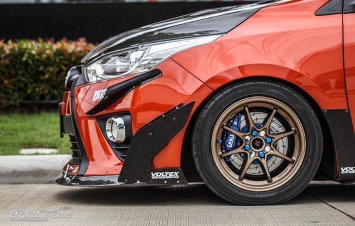 Toyota Yaris lele pasang pelek Volk Racing CE28 ukuran 15 inci 