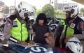 Harap Bersabar Ini Ujian, Video Emak-emak Pengemudi Agya Maki Polisi Saat Ditilang