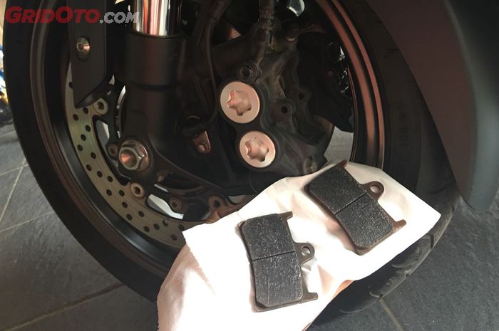 Kampas rem dibuat cepat habis karena alasan ini 