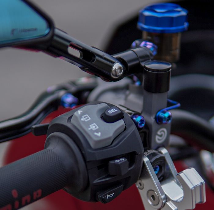 Setang Honda PCX150 bagian kiri kece dengan master rem Brembo RCS14 Costa Corsa dan saklar Suzuki GSX1000RR