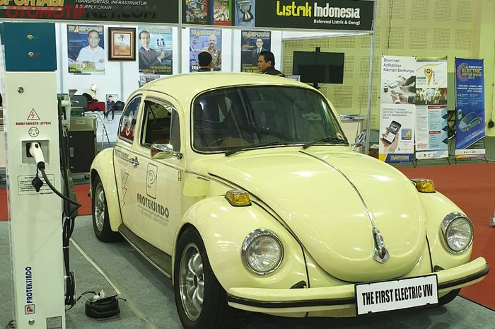 Volkswagen Beetle tahun 1973 bermesin listrik
