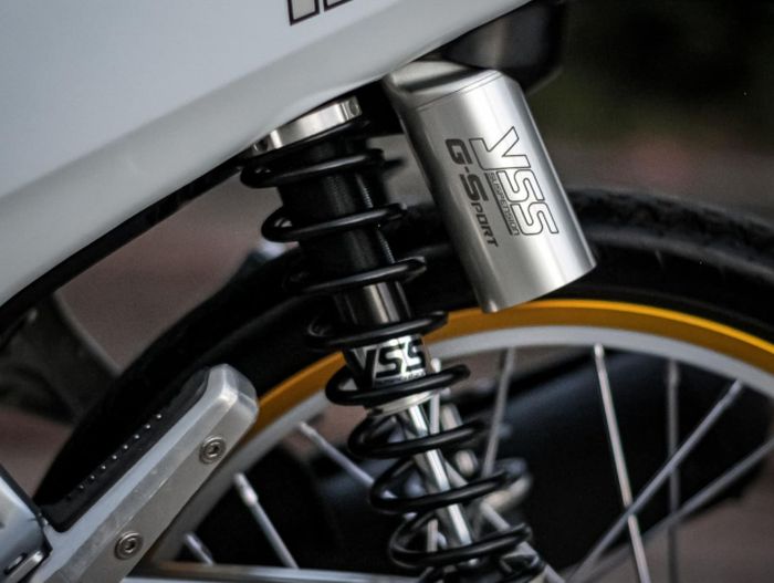 Suspensi belakang diganti dengan shock YSS
