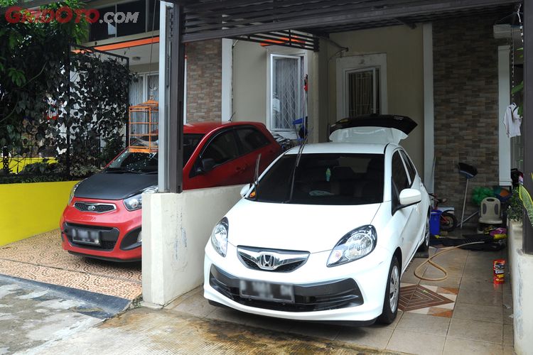Modal Rp 15 Ribuan Bisa Bikin Lantai Garasi Bebas Dari Noda Oli
