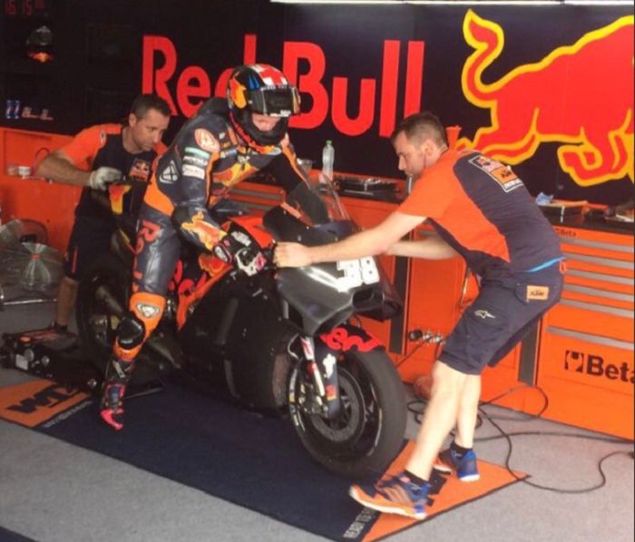 Desain aero fairing tim KTM