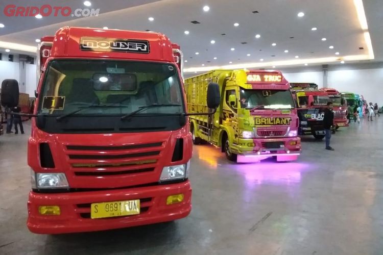 Download Video Truk Anti Gosip Kecelakaan livery bussid 