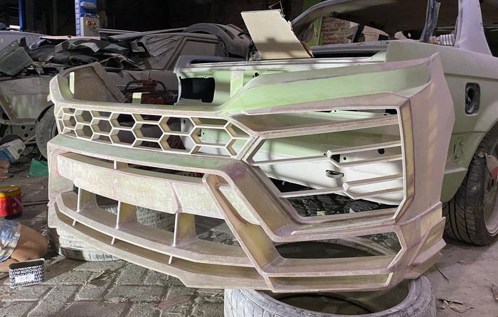 Body kit ala Lamborghini Urus buatan Zoom Bodyworks bisa dipasang ke semua mobil