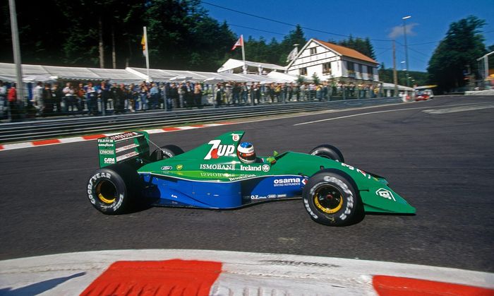 Michael Schumacher beraksi di sirkuit Spa-Francorchamps, ketika memulaid debutnya di balap F1 bersama tim Jordan di F1 Belgia 1991