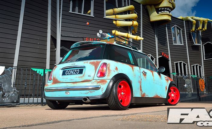 MINI Cooper lusuh penuh karat bergaya Rat Style