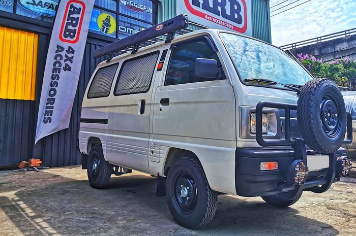 Modifikasi Suzuki Carry yang disulap jadi campervan sangar