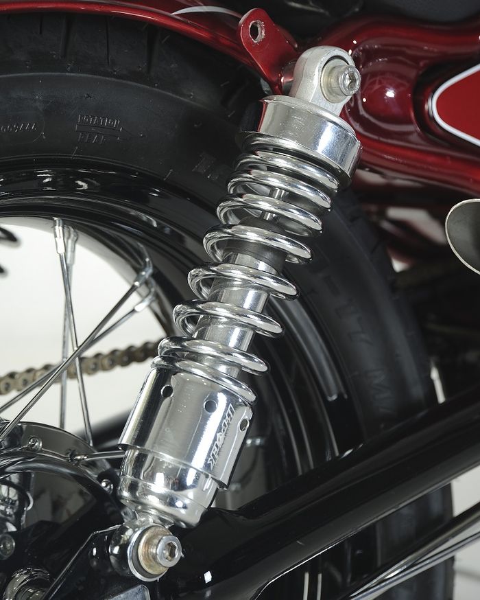 Yamaha Scorpio 20017 . Dengan suspensi belakang berkendara lebih nyaman