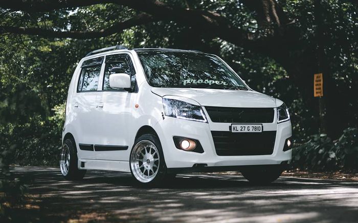 Body kit custom tepasang pada Suzuki Karimun Wagon R