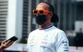 Tertinggal dari Max Verstappen, Lewis Hamilton Enggak Mau Main Kotor