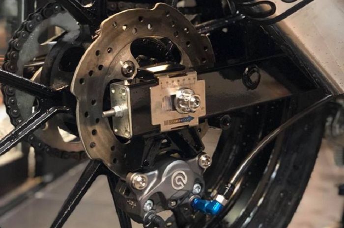 Ilustrasi rem cakram belakng motor