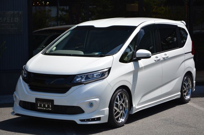 Modifikasi Honda Freed hasil garapan bengkel Jepang, M'z Speed