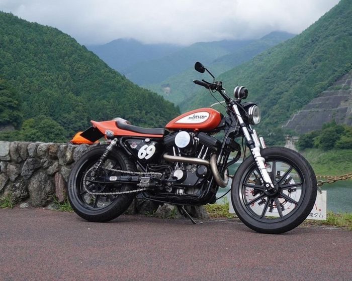 Bodi-bodi dibuat ala Harley XR750