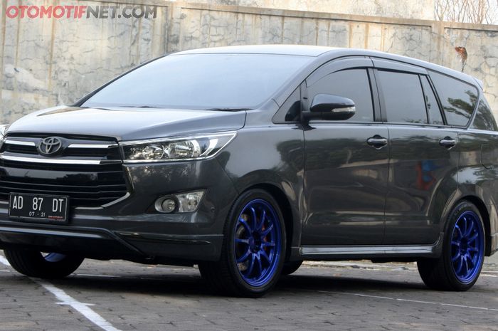 Kijang Innova Ditempeli Body Kit Venturer, Mesin Dikilik, Pelek Belang