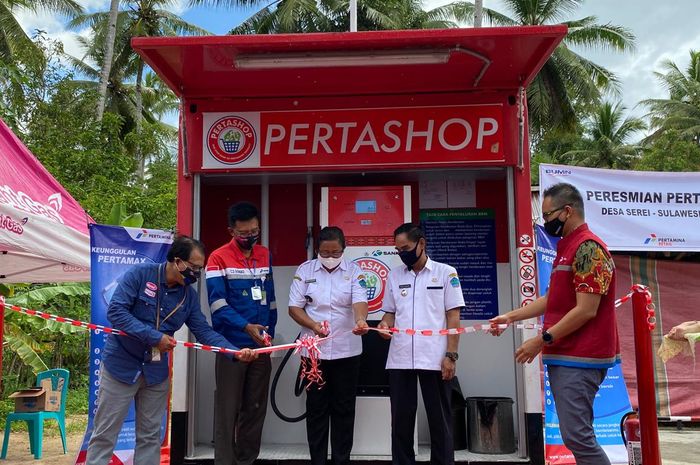 Outlet Pertashop pertama di Sulawesi di Desa Serei.