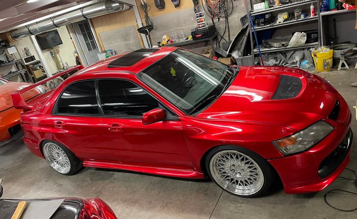 Modifikasi Subaru Impreza WRX dengan wajah Mitsubishi Lancer Evo